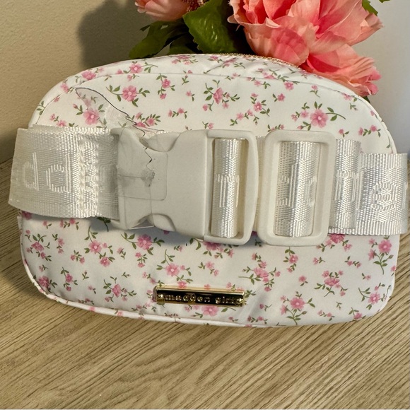 Madden Girl White and Pink Floral Fanny Pack Belt Bag - NEW - Picture 4 of 10